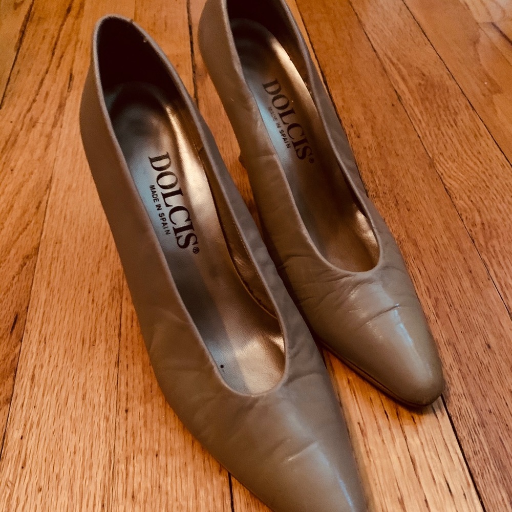 Women’s Taupe high heel 8.5M